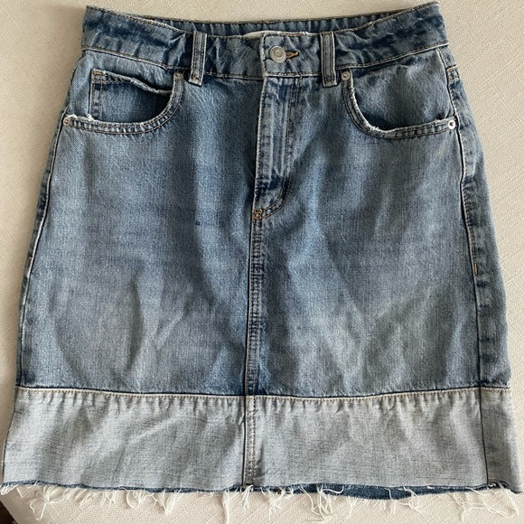 Dynamite Jean skirt - Picture 1 of 3